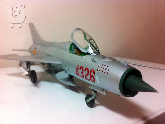 PoulaTo: Συναρμολογούμενο Αερ/φος Mig-21,Scale 1/48,Συναρμολογημένο/Βαμμένο